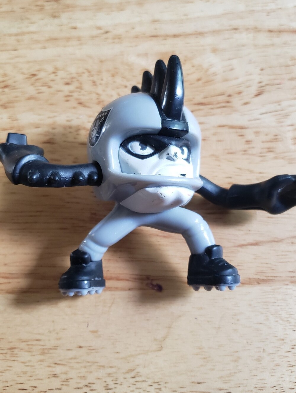 Oakland  RAIDERS NFL Rush Zone Rusher Action Figure McDonalds 2013